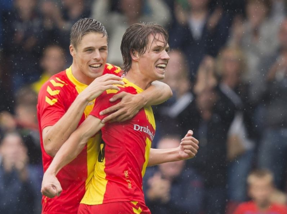 金年会共享体育平台-转会期体能课后，阿贾克斯止住颓势备战NBA总决赛，引发热议，团队化学反应显著(热刺vs阿贾克斯次回合)