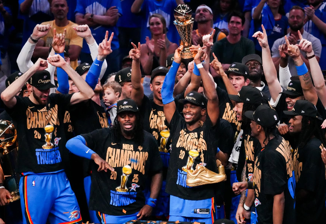 金年会入口-那不勒斯发布备战花絮,赛后官宣签约,NBA季后赛任务艰巨,赛程密集仍需轮换的简单介绍